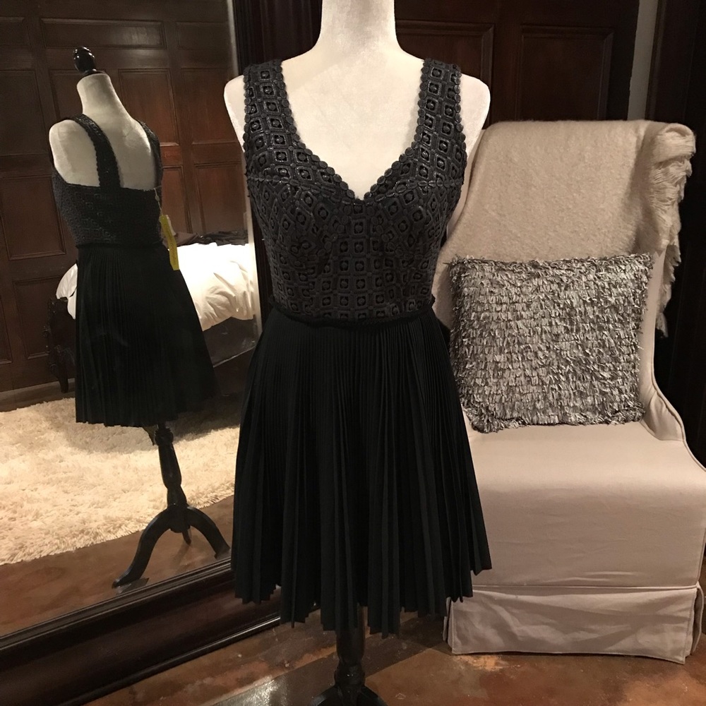HP Catherine Malandrino Pleated Dress, 8 NWT - Picture 2 of 8
